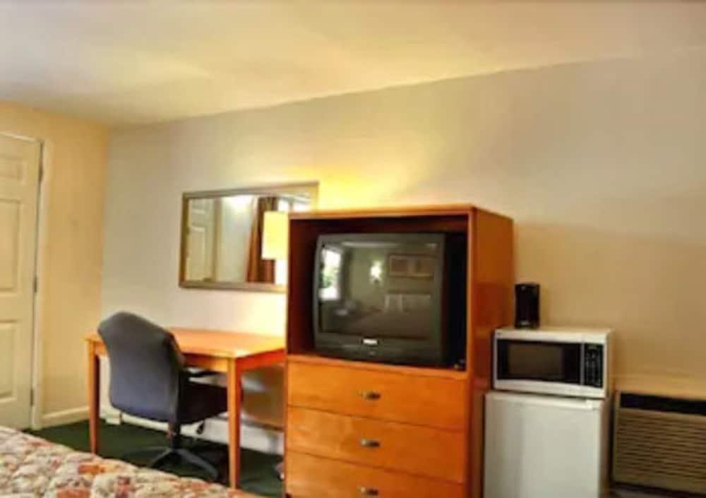 Rodeway Inn Middletown Room photo